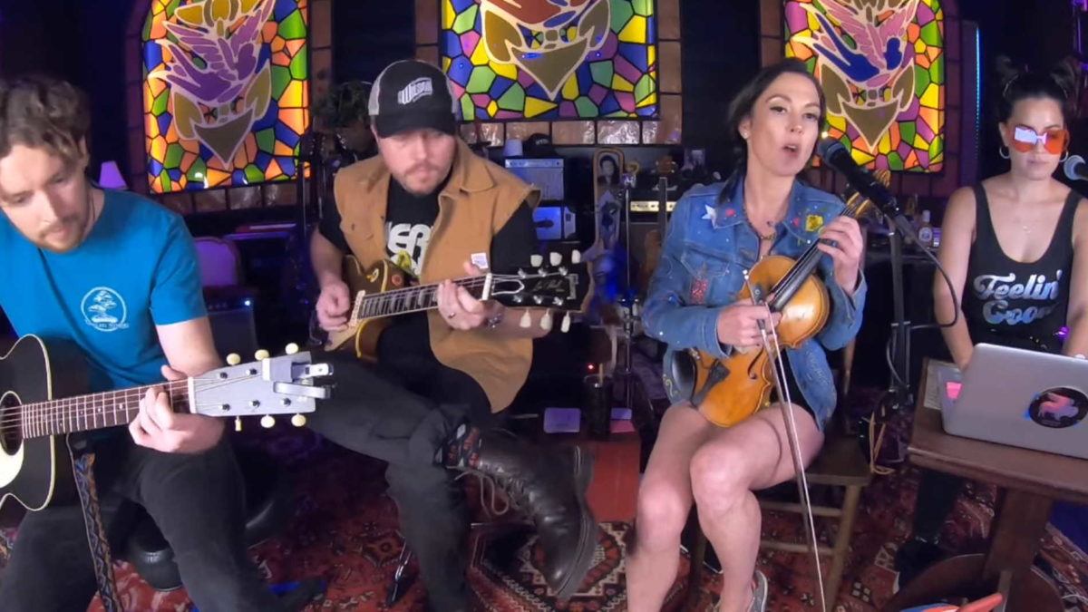 Amanda Shires, Jason Isbell & Seth Plemmons Cover Leonard Cohen