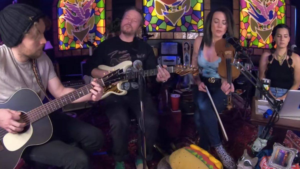 Jason Isbell, Amanda Shires & Seth Plemmons Cover Jackson Browne