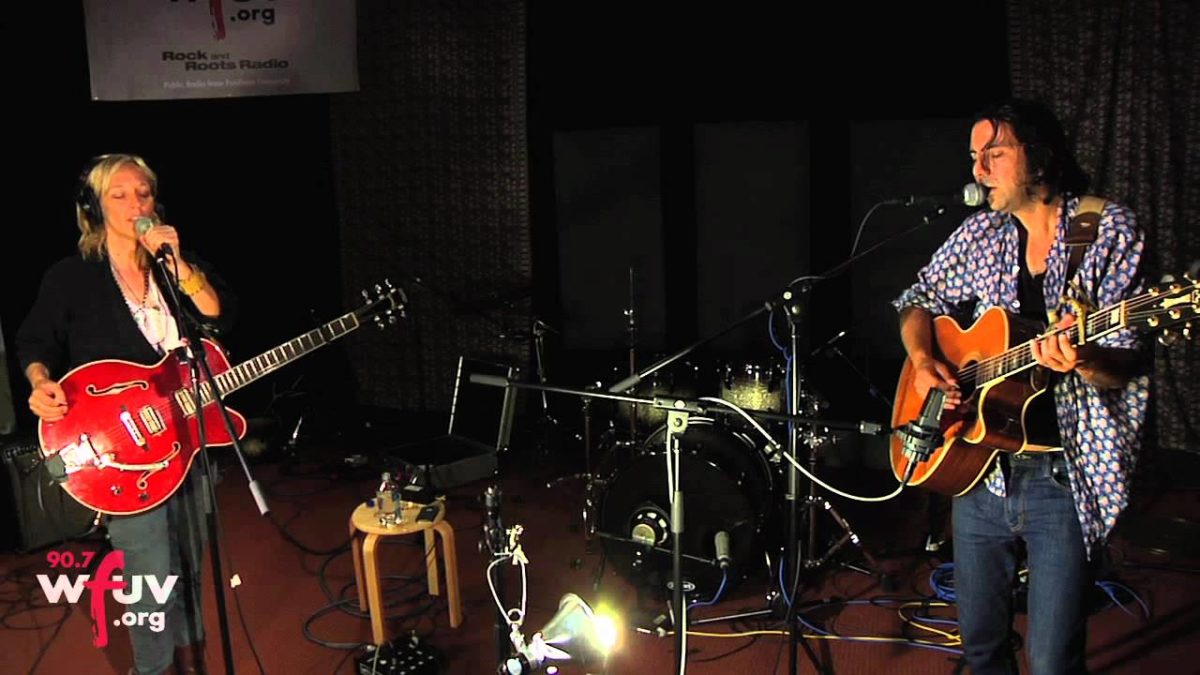 Amy Cook - "Levee" (Live at WFUV)