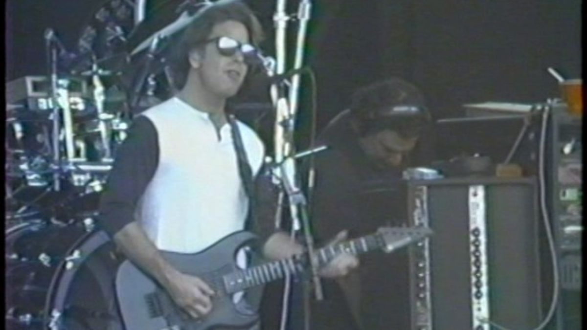 Grateful Dead Sam Boyd Silver Bowl, Las Vegas, NV on 5/29/92 Complete Show
