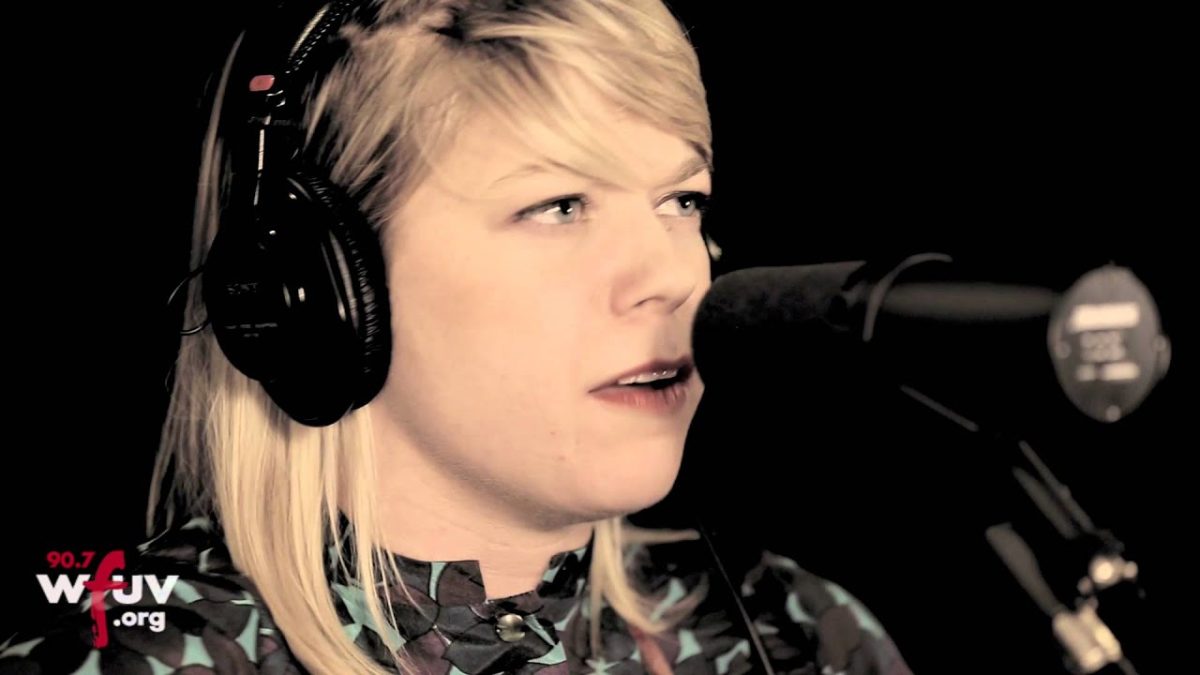Basia Bulat - "Infamous" (Live at WFUV)