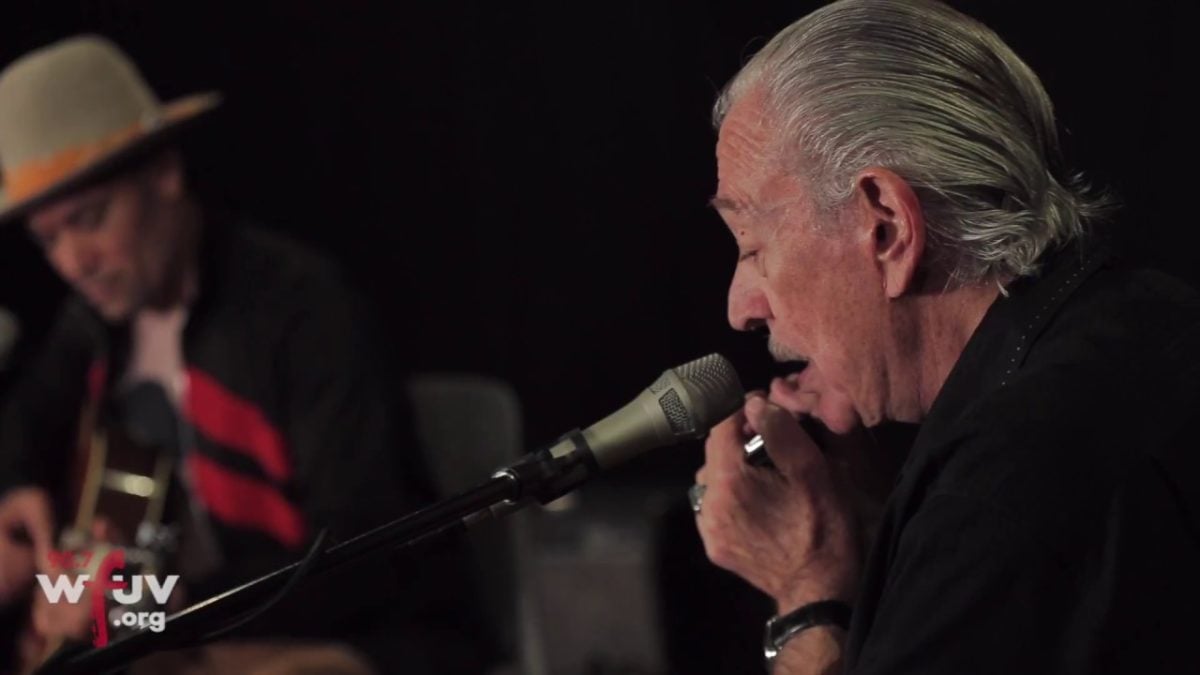 Ben Harper and Charlie Musselwhite - "No Mercy In This Land" (Live at WFUV)