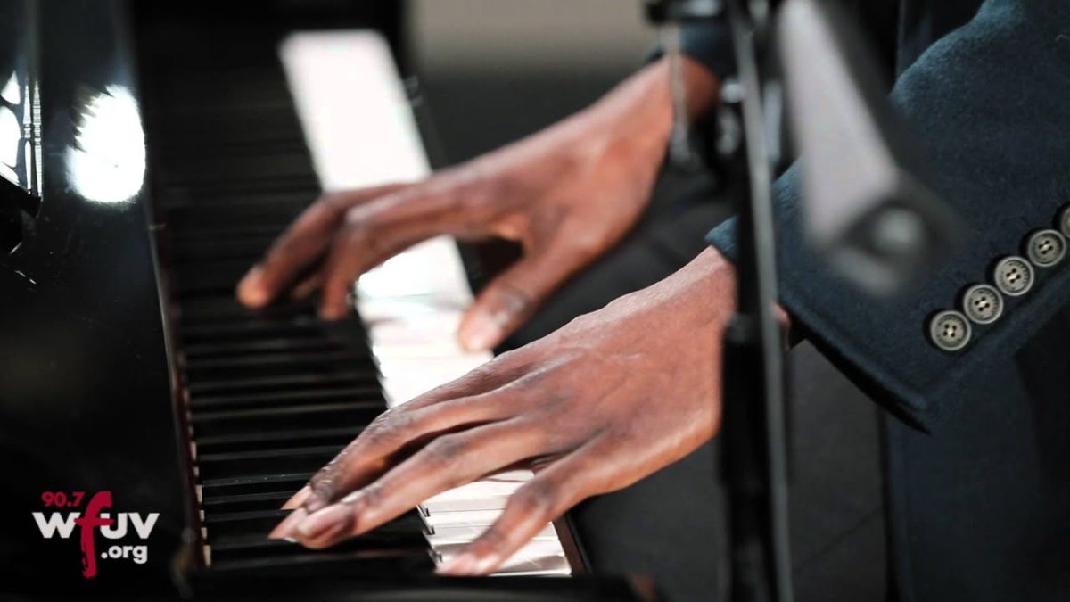 Benjamin Clementine - "Nemesis" (Live at WFUV)