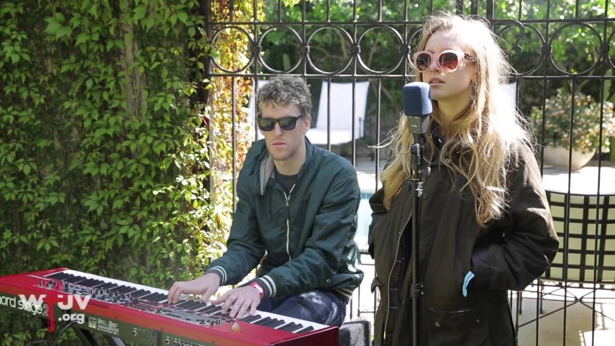 Billie Marten - "Bird" (Live at SXSW)