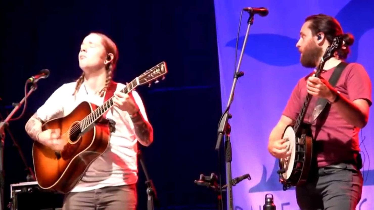 Billy Strings Covers The String Cheese Incident At Grey Fox 2019 Pro