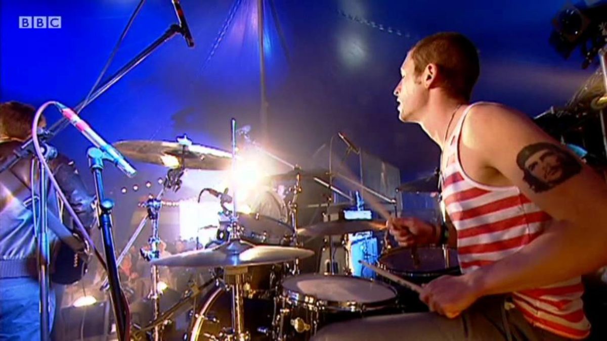 Birds vs Planes - Little Bit Married (BBC Radio 1's Big Weekend 2011)