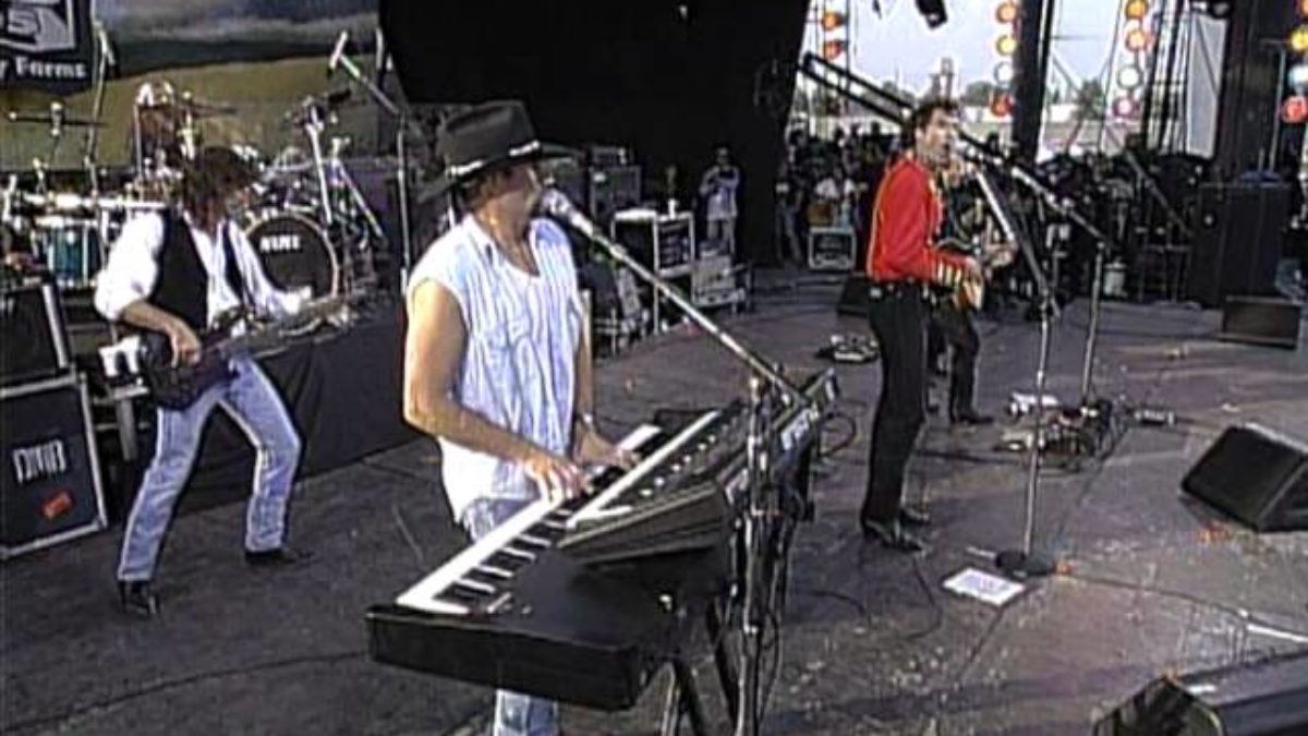 Blackhawk - Between Ragged and Wrong (Live at Farm Aid 1995)