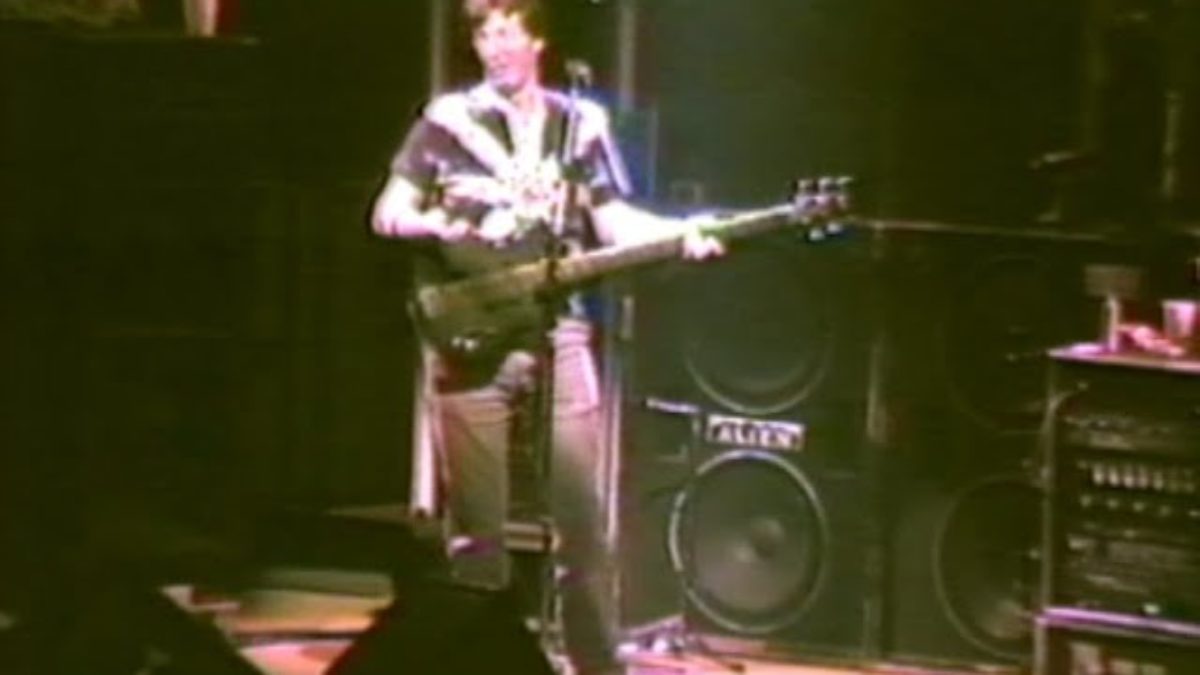 Box of Rain (2 cam) - Grateful Dead - 3-20-1986 Hampton, Va. (set 1-09)