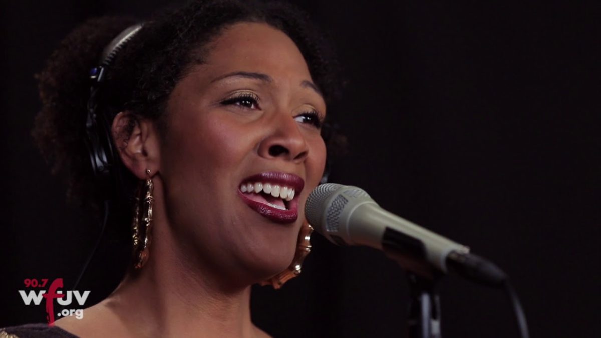Brandi and The Alexanders - "Bad Love" (Live at WFUV)