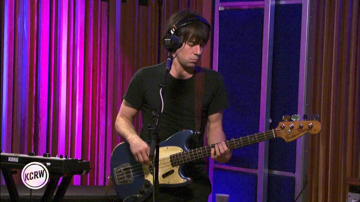 Brazilian Girls performing "The Critic" Live on KCRW