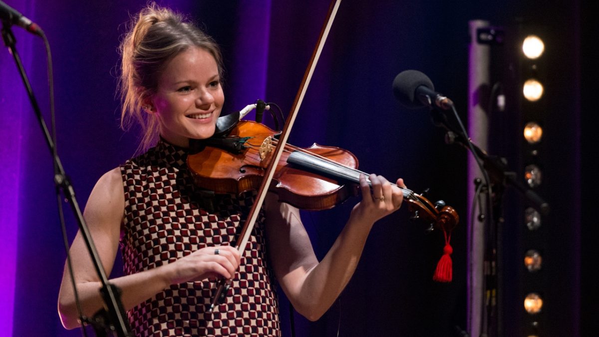 Breabach - Brose & Butter/ Rattlin Roarin Willie (Celtic Connections 2017)