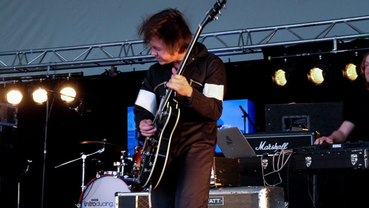 Broken Hands - Hanging Off A Meteor  at Reading 2014