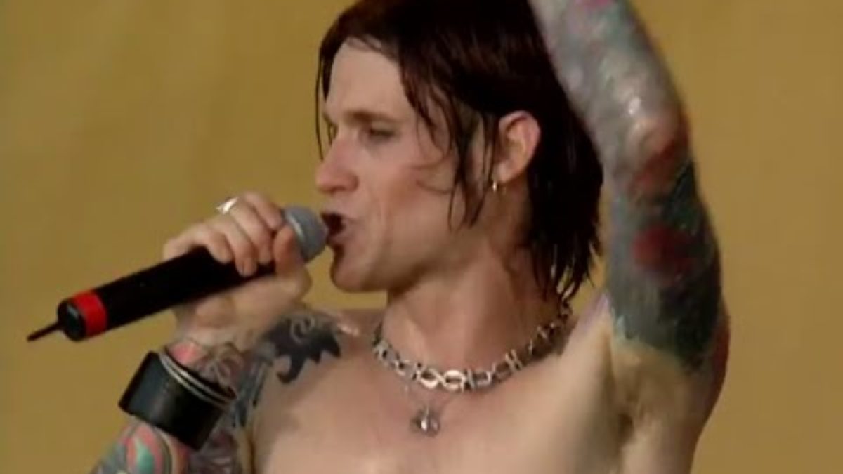 Buckcherry - Dirty Mind - 7/23/1999 - Woodstock 99 West Stage (Official)