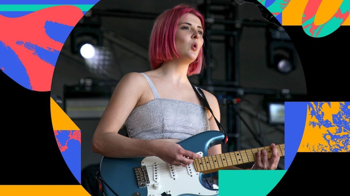Emily Burns - Girlfriend At The Time (Radio 1's Big Weekend 2019) | FLASHING IMAGES