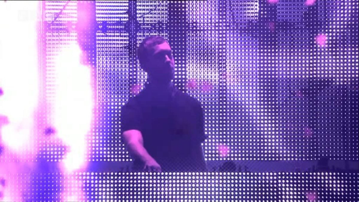 Calvin Harris - I Need Your Love at Radio 1's Big Weekend 2013
