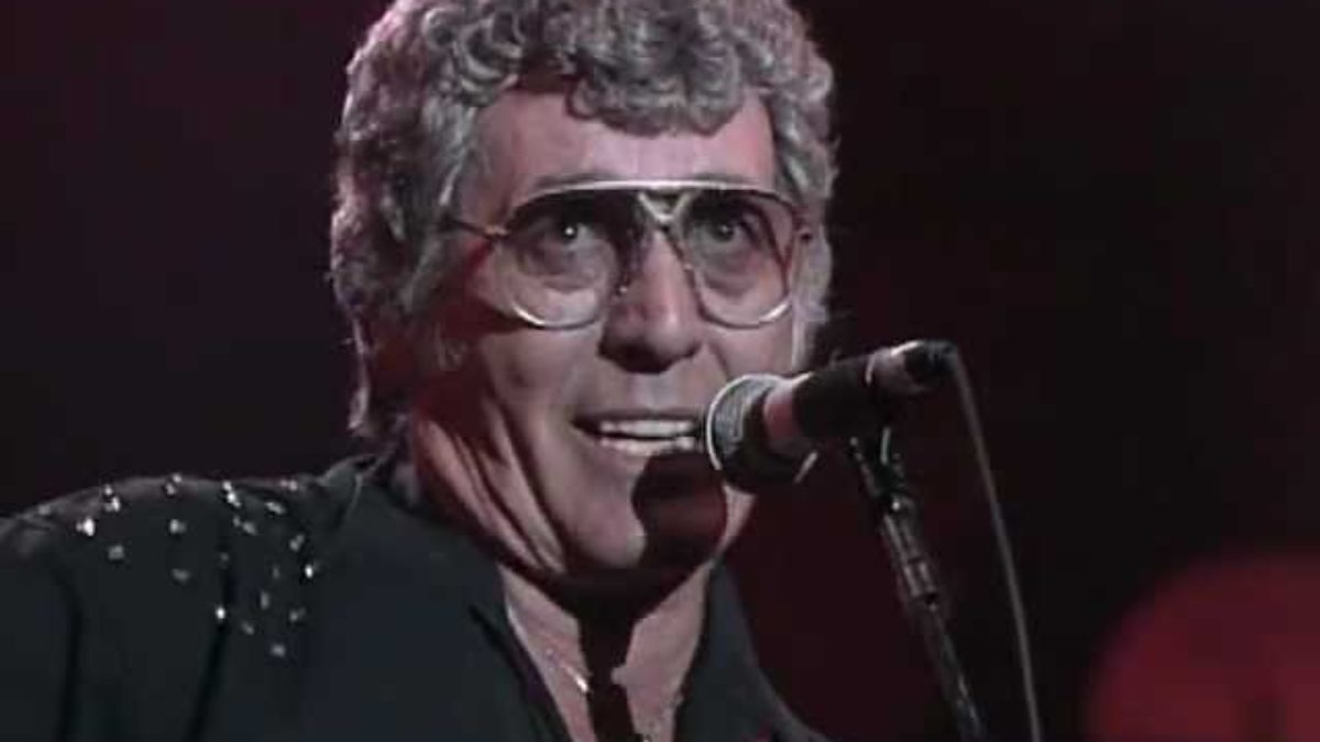 Carl Perkins - Matchbox (Live at Farm Aid 1990)