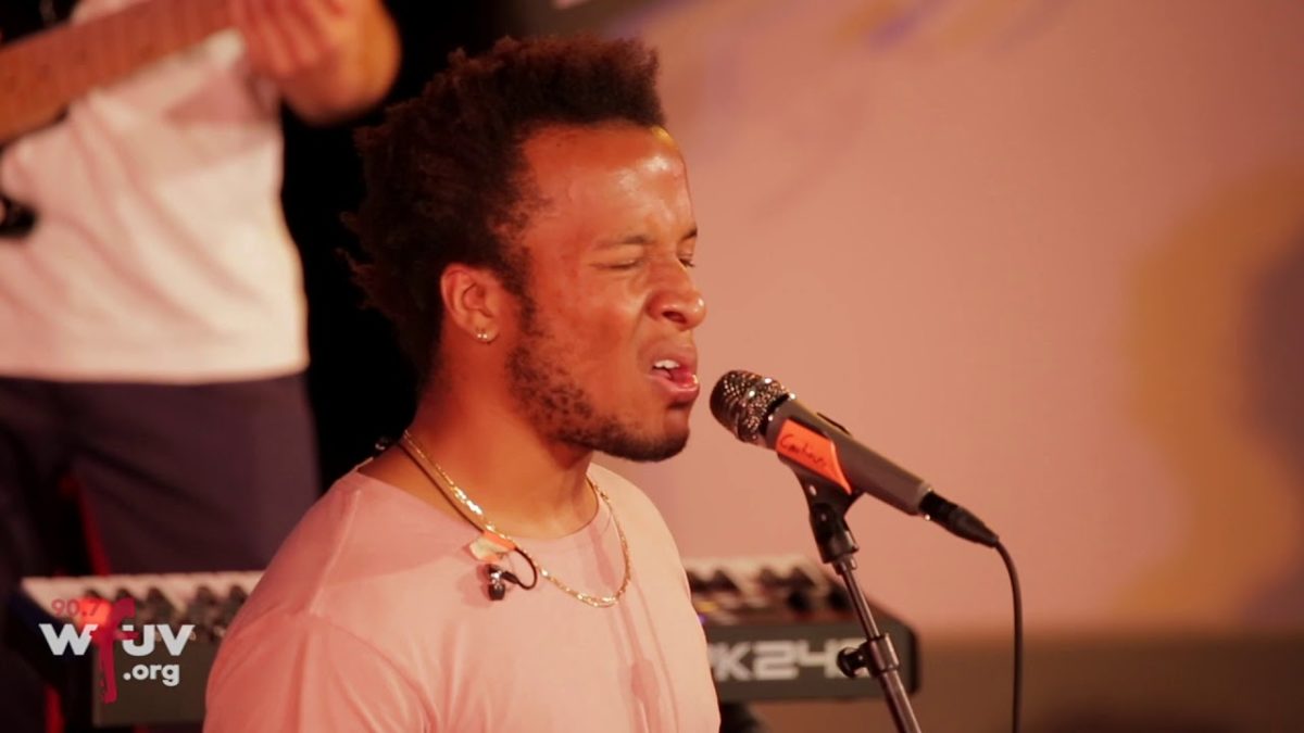 Cautious Clay - "Stolen Moments" (Live at The Guggenheim Museum)
