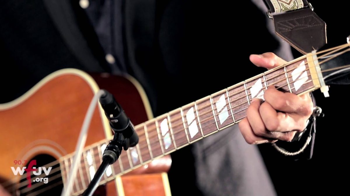 Charlie Mars - "Hell Yeah" (Live at WFUV)