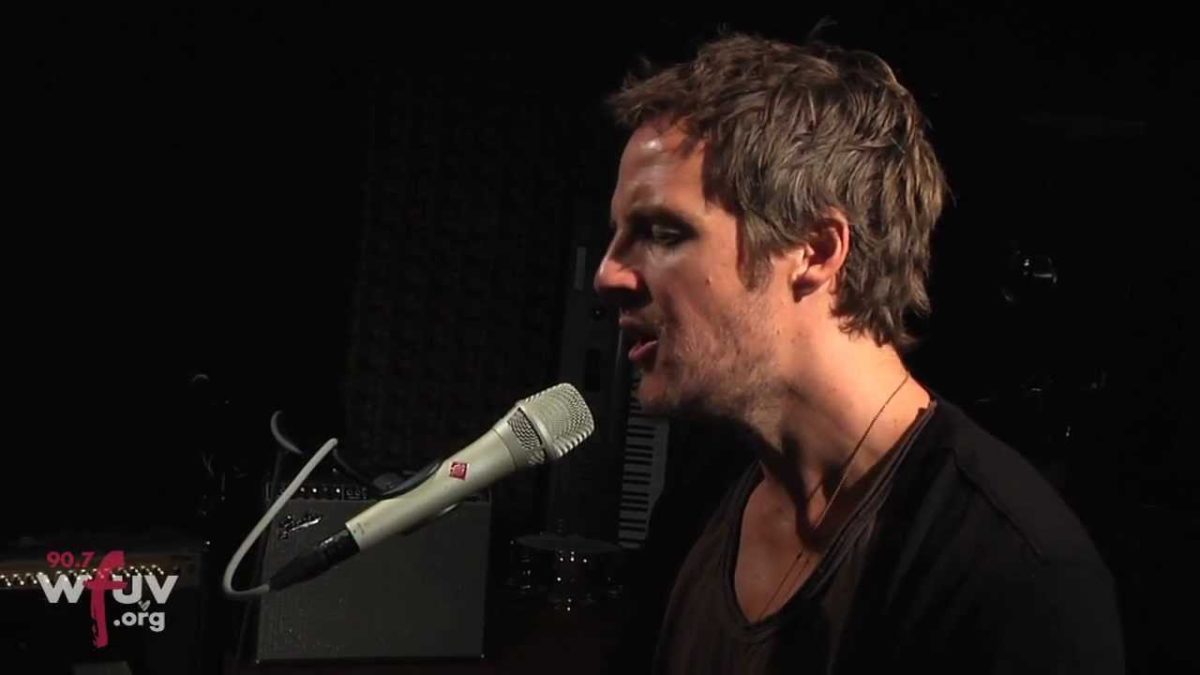 Charlie Mars - "Pacific Oceans" (Live at WFUV)