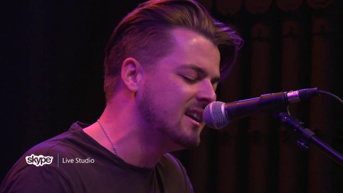 Chase Bryant - Room to Breathe (98.7 THE BULL)