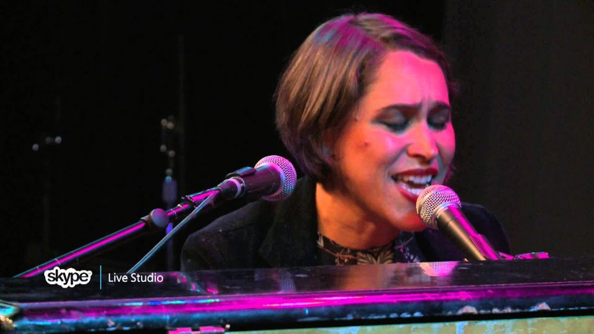 China Forbes - Beautiful World (101.9 KINK)