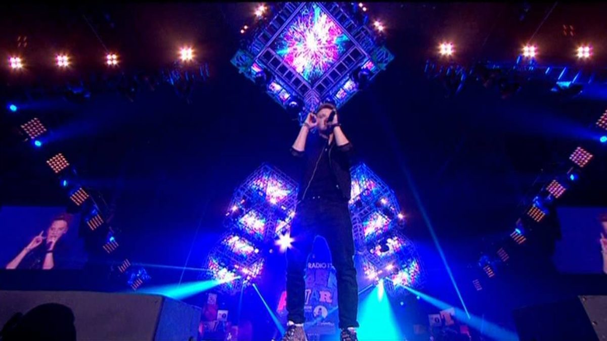 Conor Maynard - Can't Say No, at the Teen Awards