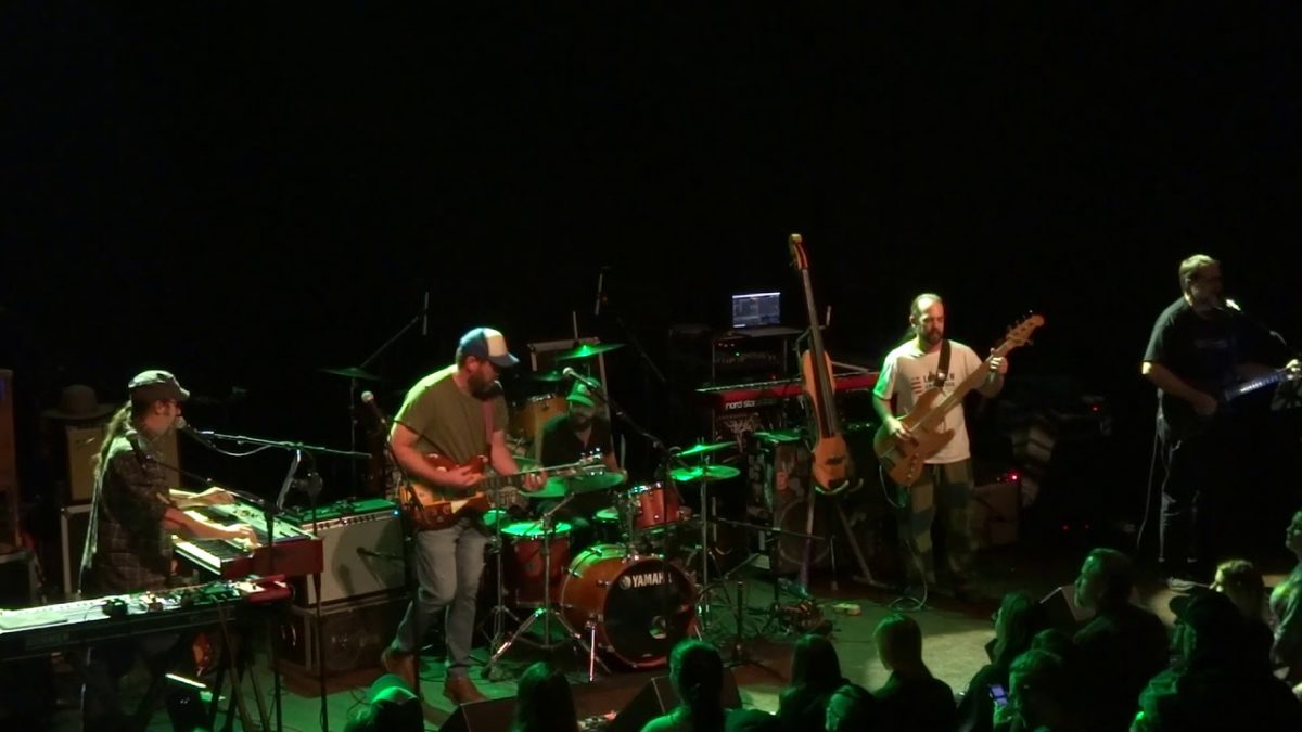 OLD SHOE : Country House : {1080p HD} : Castle Theater : Bloomington, IL : 11/22/2019
