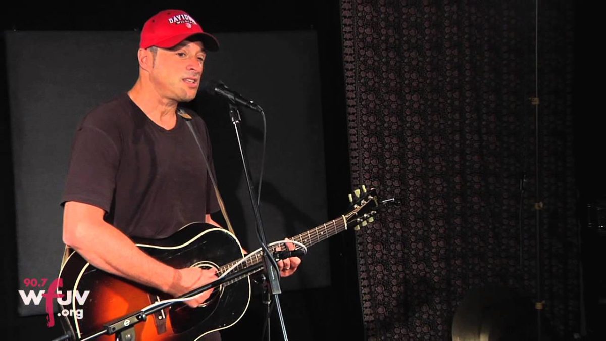 Dan Bern - "Don't Get Mad Get Even" (Live at WFUV)