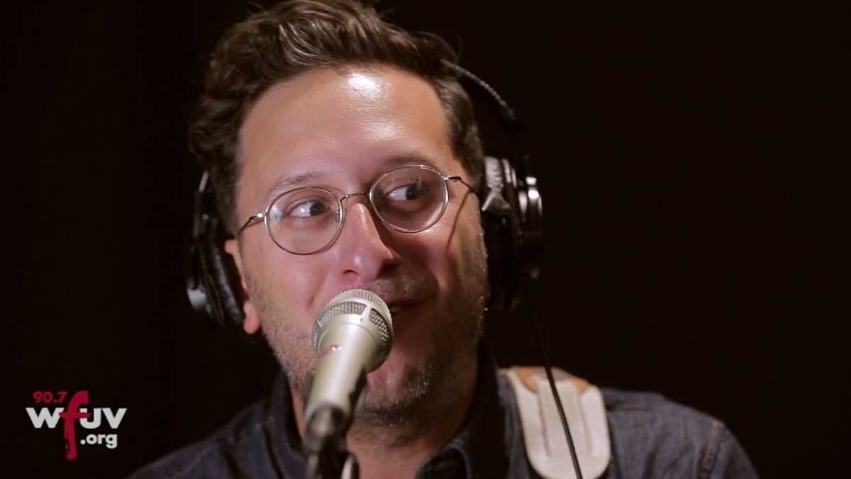 Dan Mills - "Quiet Car" (Live at WFUV)