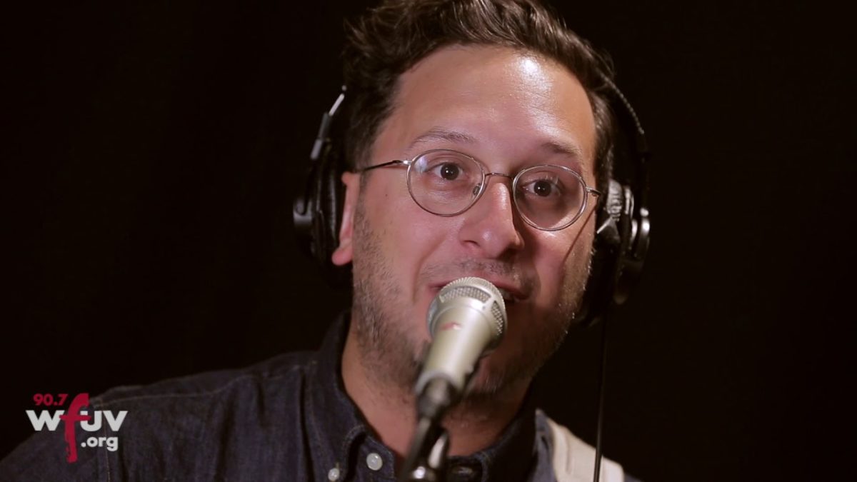 Dan Mills - "Spinnin' The Cowboys" (Live at WFUV)
