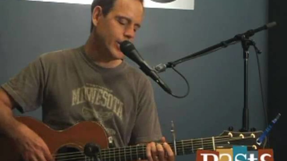 David Wilcox "Dream Again" live at Paste