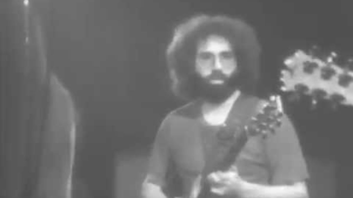 Grateful Dead - Around And Around / Goin' Down The Road Feelin' Bad - 06/19/76 (OFFICIAL)
