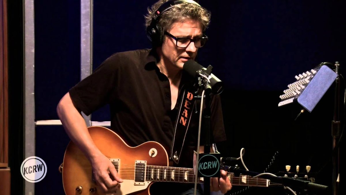 Dean Wareham performing "The Dancer Disappears" Live on KCRW