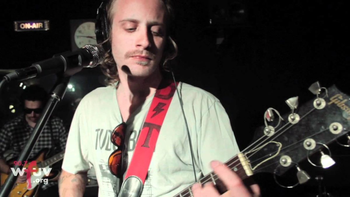 Diamond Rugs - "Big God" (Live at WFUV)