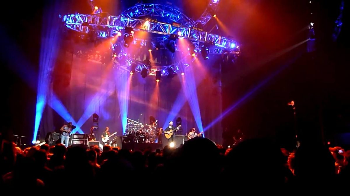 DMB 11.20.10 Two Step and the Crowd