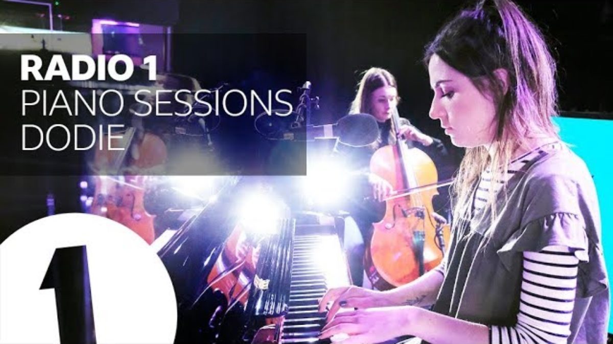 dodie - When The Party's Over (Billie Eilish) - Radio 1 Piano Session
