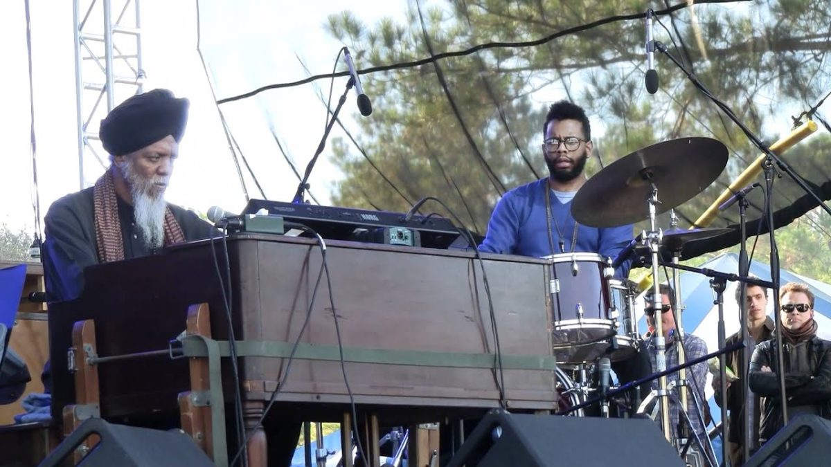 Dr. Lonnie Smith Trio - Beehive 11/11/11 Bear Creek Music Festival