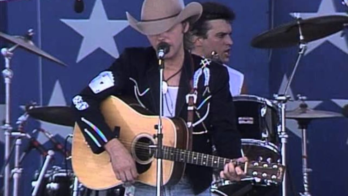 Dwight Yoakam Tour Dates & Tickets, News, Videos, Tour History