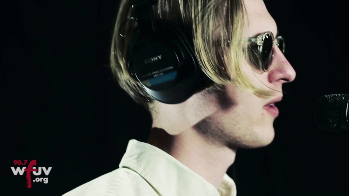 Eagulls - "Skipping" (Live at WFUV)