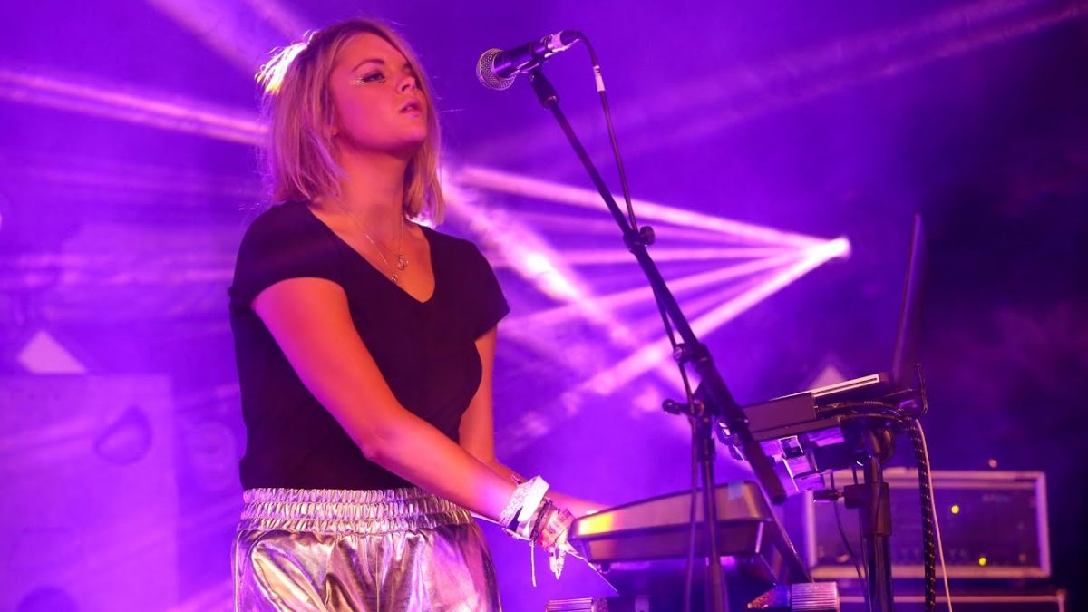EKKAH - Home Alone (Glastonbury 2015)