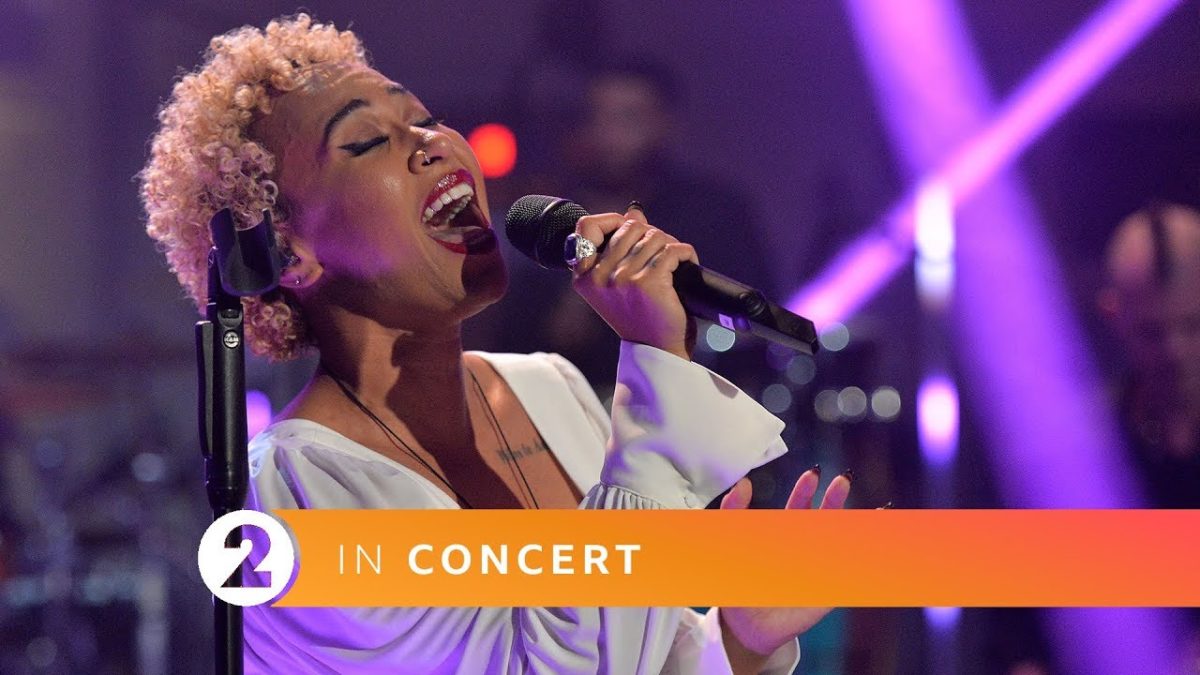 Emeli Sandé - Breathing Underwater (Radio 2 In Concert)
