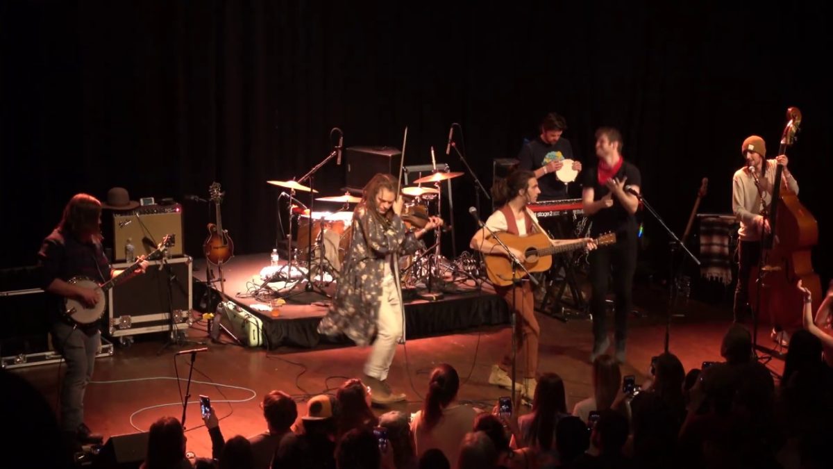 WAY DOWN WANDERERS : Fiddle Tune : {4K Ultra HD} : Castle Theater : Bloomington, IL : 11/22/2019