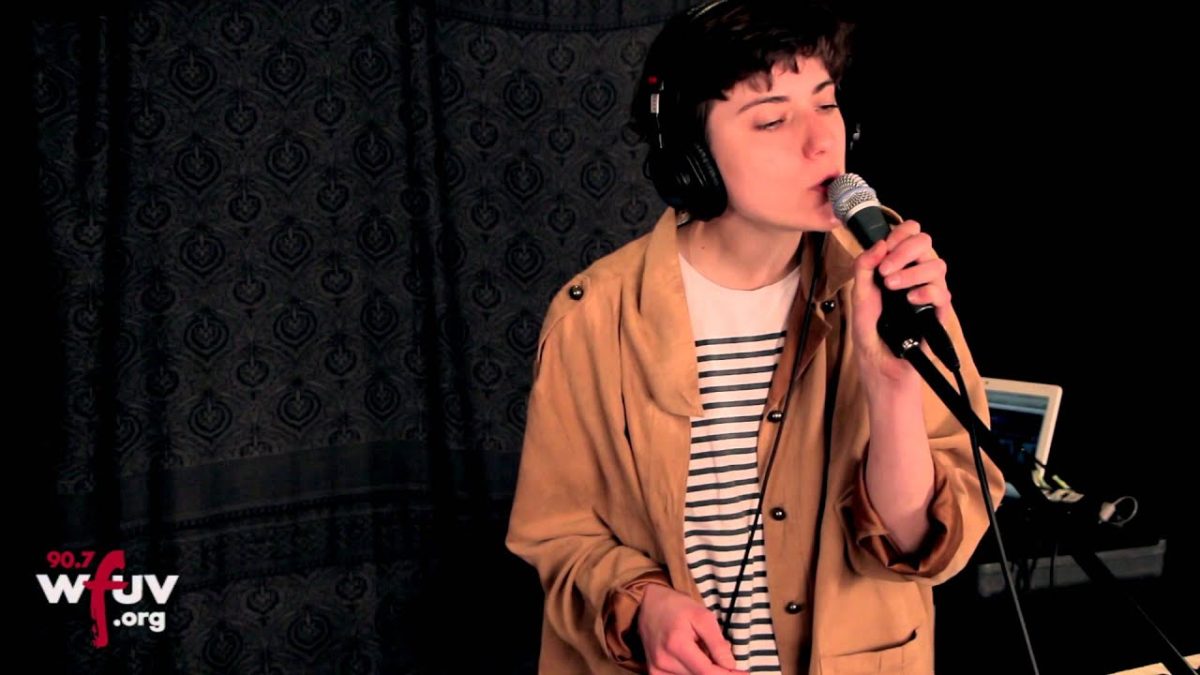 Fanfarlo - "Life in the Sky" (Live at WFUV)