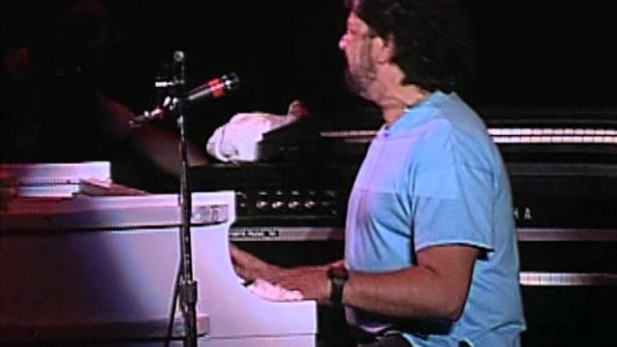 Felix Cavaliere - People Got To Be Free (Live at Farm Aid 1986)