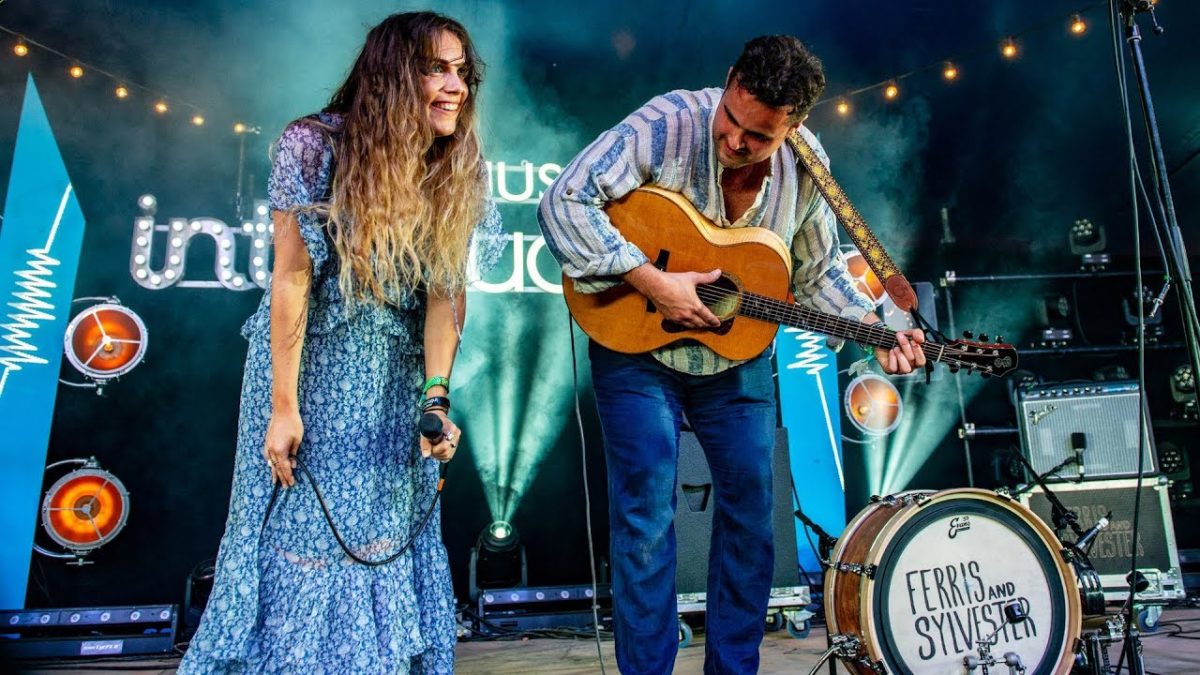 Ferris & Sylvester - Burning River (Glastonbury 2019)