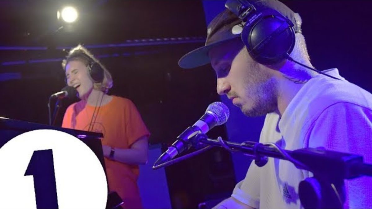 Fickle Friends - Glue - Radio 1's Piano Sessions