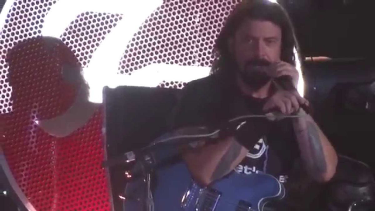 FOO FIGHTERS : The Pretender : {1080p HD} : Wrigley Field : Chicago, IL : 8/29/2015