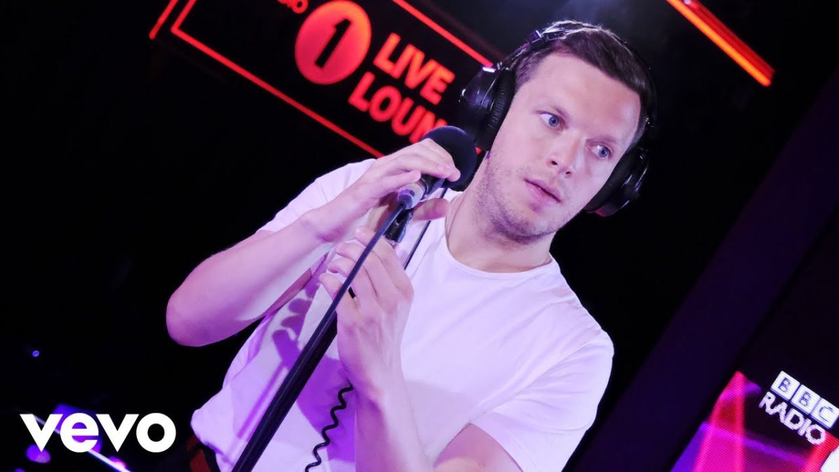 Friendly Fires - Silhouettes in the Live Lounge