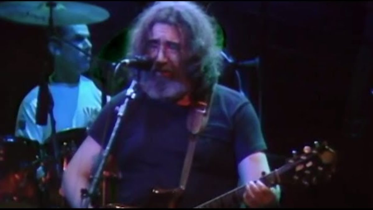 Grateful Dead - Full Concert - 12/28/83 - San Francisco Civic Auditorium (OFFICIAL)