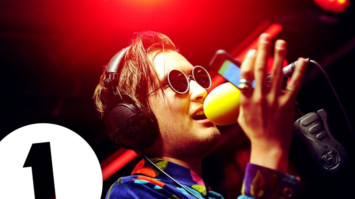 gnash - Hold Up (Beyoncé cover) in the Live Lounge
